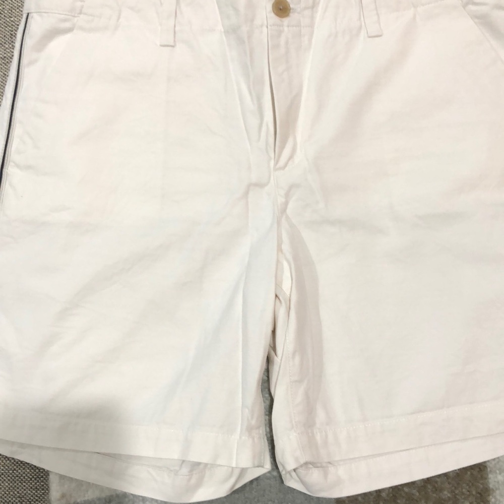 GAP chino flat front shorts